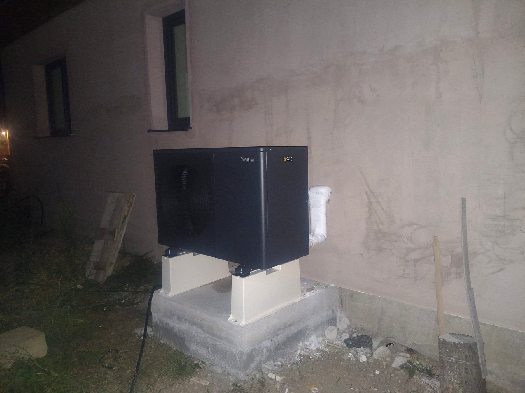 Pompă de căldură Vaillant aroTHERM pro 7kW în Curtea de Argeș – casă nouă cu încălzire în pardoseală