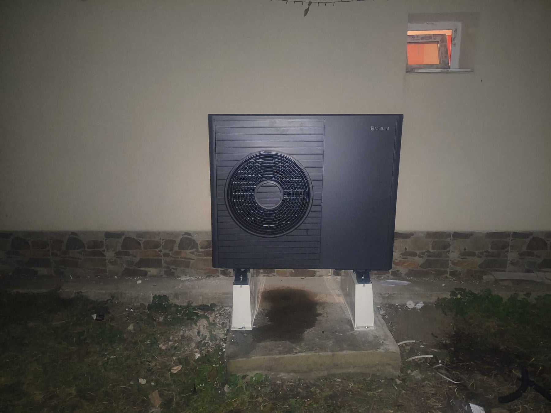Înlocuire centrală electrică cu pompă de căldură Vaillant aroTHERM pro 7kW în Giurgiu – încălzire eficientă pe radiatoare
